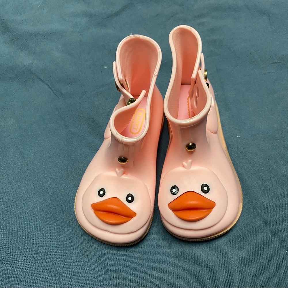 Duck jelly boots